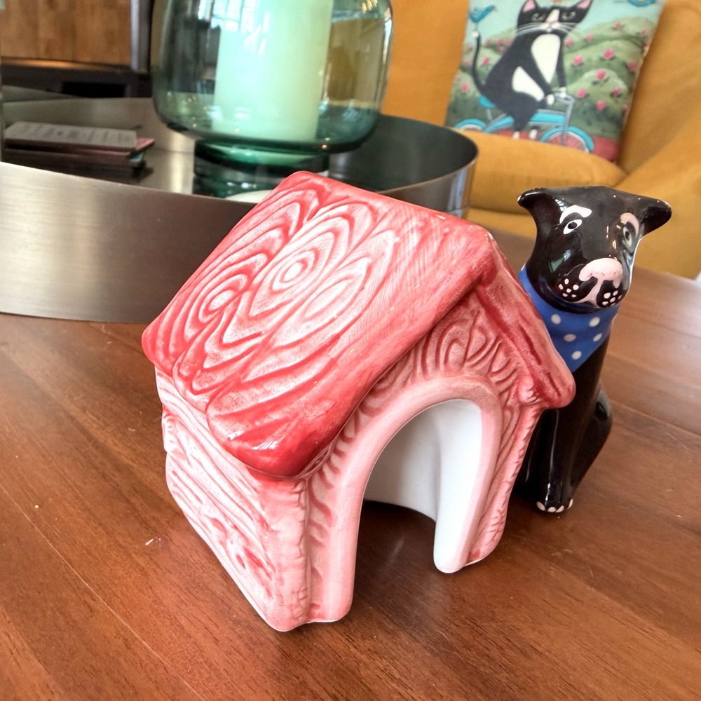 Ceramic Dog and House Salt & Pepper Set - Picture 3 of 10
